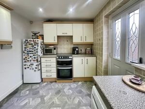 Kitchen - click for photo gallery